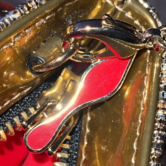 Preloved Louboutin clutch excellent condition size 12”W X 7 1/2”L silver n gold - Picture 9 of 17